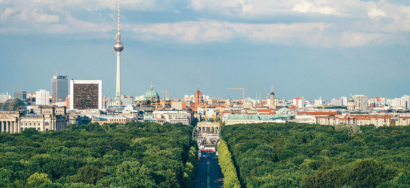Skyline von Berlin mit dem Fernsehturm.