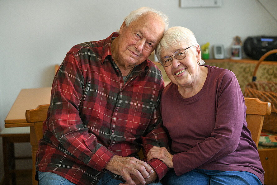 Klaus und Marion Liedtke in ihrer Wohnung.