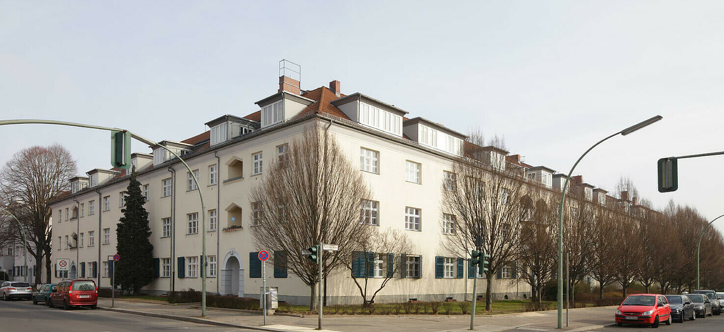 Gebäude in der Parchimer Allee 1