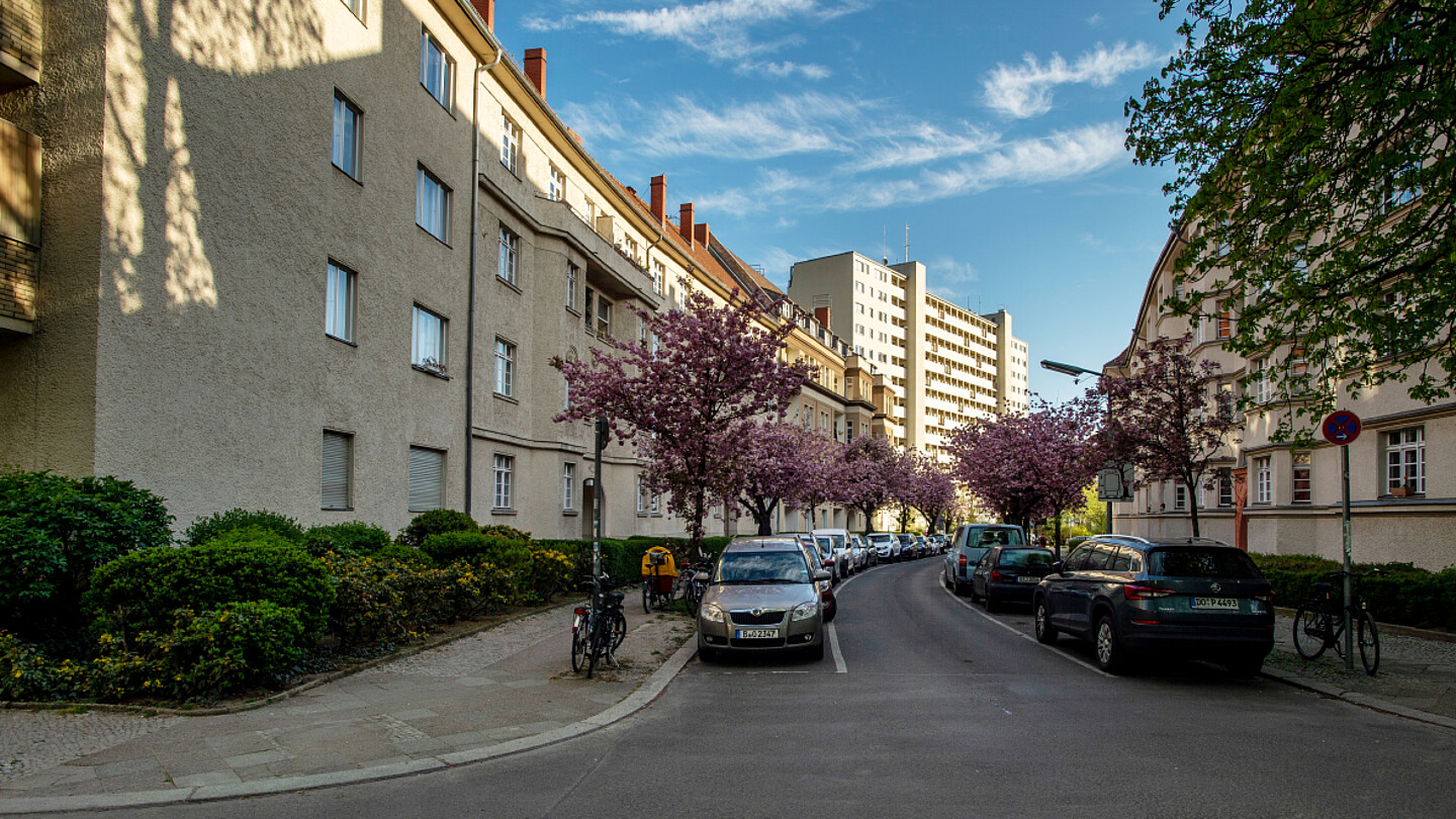 Bild zeigt Straße in Friedenau.