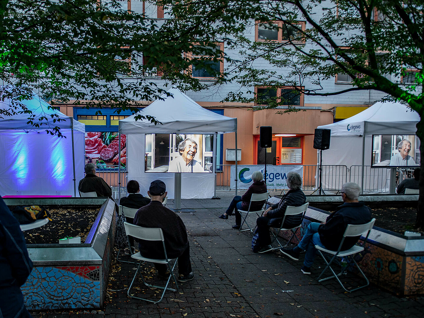 Foto von einem Open-Air-Kino.