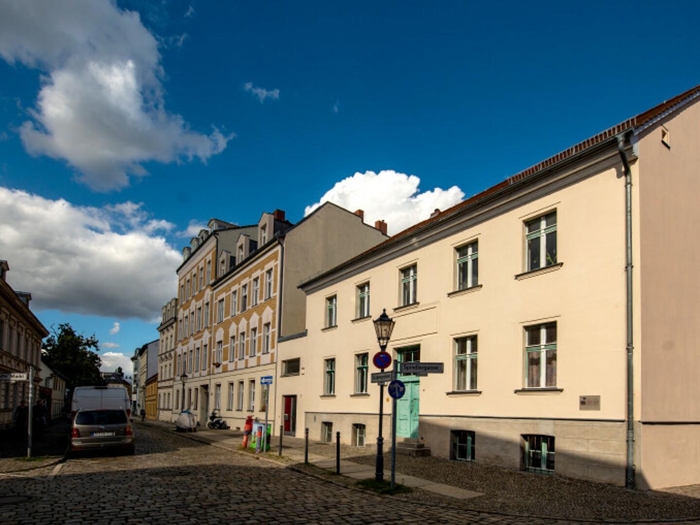 Blick auf Wohnhäuser im Katzengraben