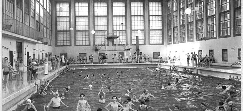 Aufnahme des Schwimmbades in der Vergangenheit 